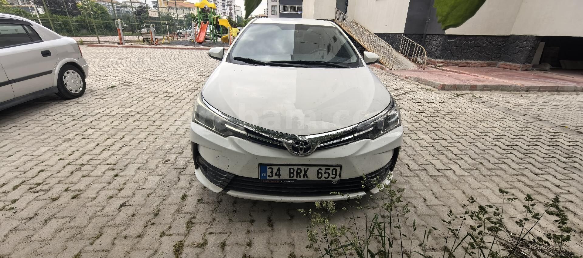 Galeriden Toyota Corolla 1.4 D-4D Touch 2018 Model Malatya 213.000 km Beyaz 3