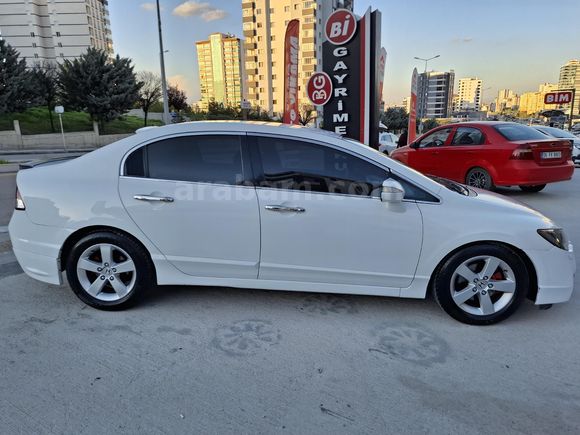 Sahibinden Honda Civic 1.6i VTEC Premium 2012 Model