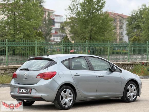 LEYLAK'TAN 2013 OPEL ASTRA 1.3 CDTI EDİTION DEĞİŞENSİZ