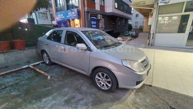 Sahibinden Geely Familia 1.5 Comfort 2010 Model İstanbul 188.000 km Gri