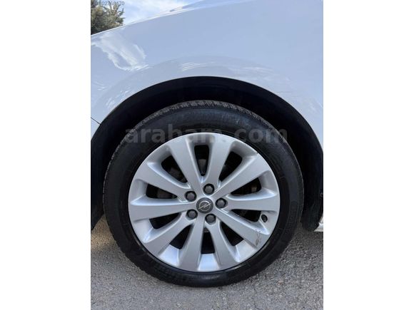 Galeriden Opel Astra 1.4 T Cosmo 2013 Model Kilis 105.000 km Beyaz