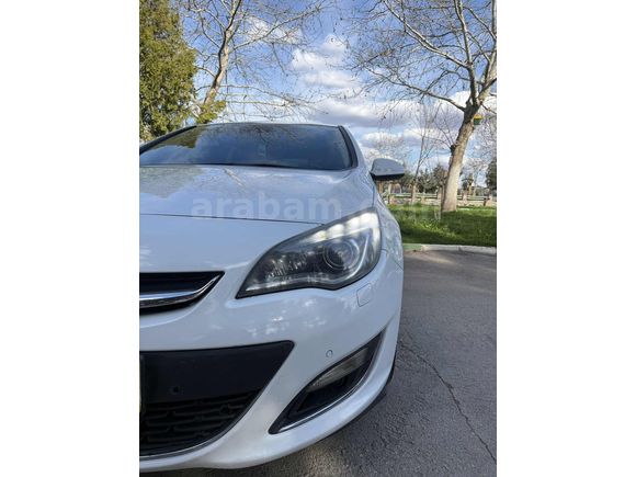 ŞİMŞEK AUTO'DAN 2013 OPEL ASTRA 1.4 T COSMO OTOMATİK KM 105 BİN