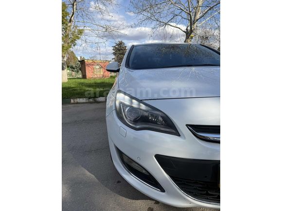 ŞİMŞEK AUTO'DAN 2013 OPEL ASTRA 1.4 T COSMO OTOMATİK KM 105 BİN