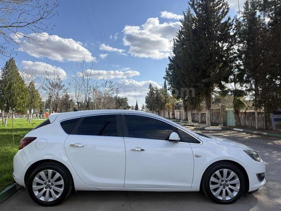 ŞİMŞEK AUTO'DAN 2013 OPEL ASTRA 1.4 T COSMO OTOMATİK KM 105 BİN