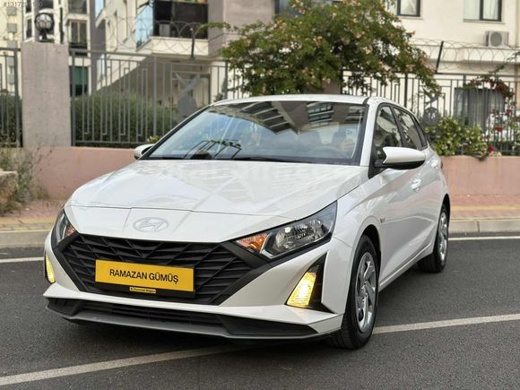 HYUNDAİ İ20 MAKYAJLI KASA TAM OTOMATİK HATASIZ BOYASIZ