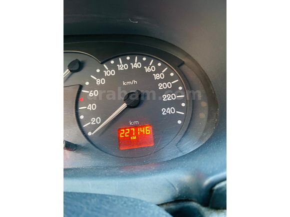 Bayandan Temiz Renault Clio 1.4 RXT 2002 Model 