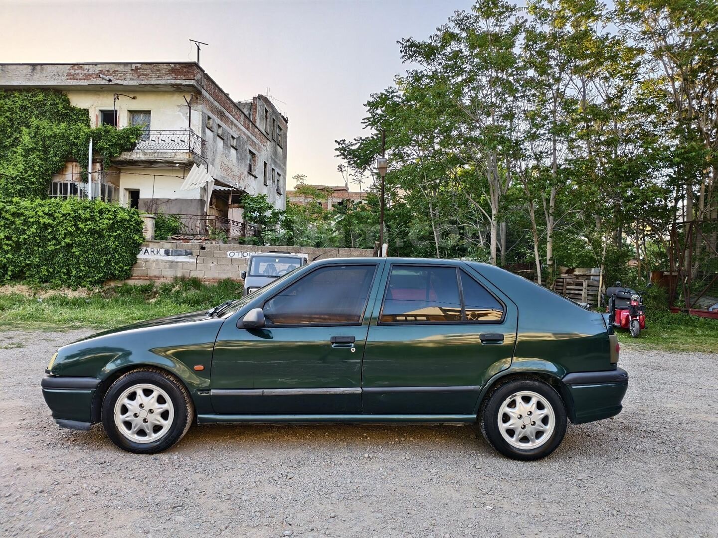 Galeriden Renault R 19 1.6 Europa RT 1996 Model Balıkesir 415.000 km Mavi 7