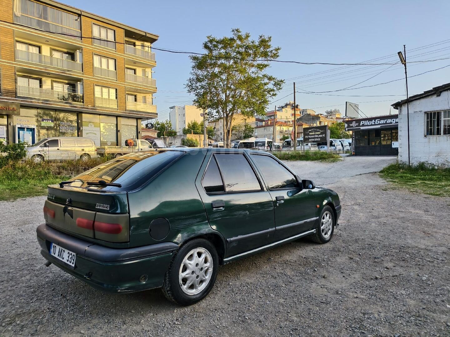 Galeriden Renault R 19 1.6 Europa RT 1996 Model Balıkesir 415.000 km Mavi 4