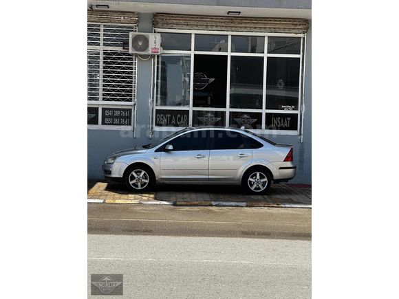 İNCİRLİK AUTO'DAN FULL BAKIMLI FORD FOCUS