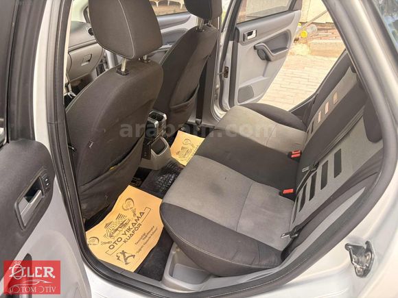 2011 FOCUS COLLECTİIN 110luk HATASIZ HASAR KAYITSIZ EKSPERLİ