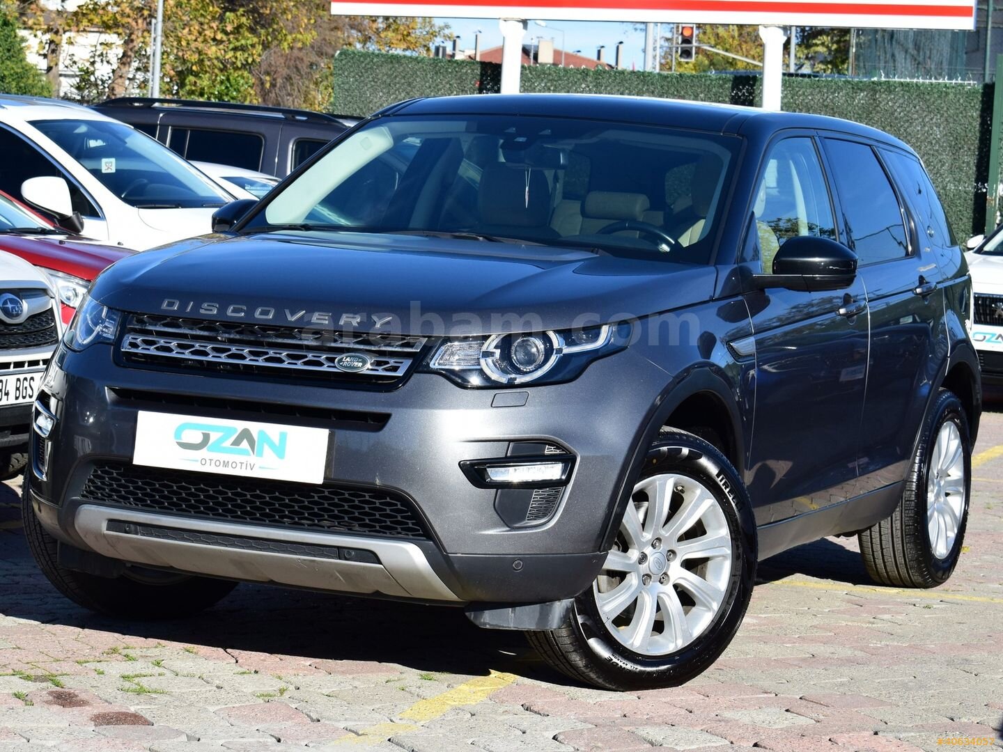 Galeriden Land Rover Discovery Sport 2.0 TD4 HSE 2016 Model İstanbul 174.000 km Füme 2