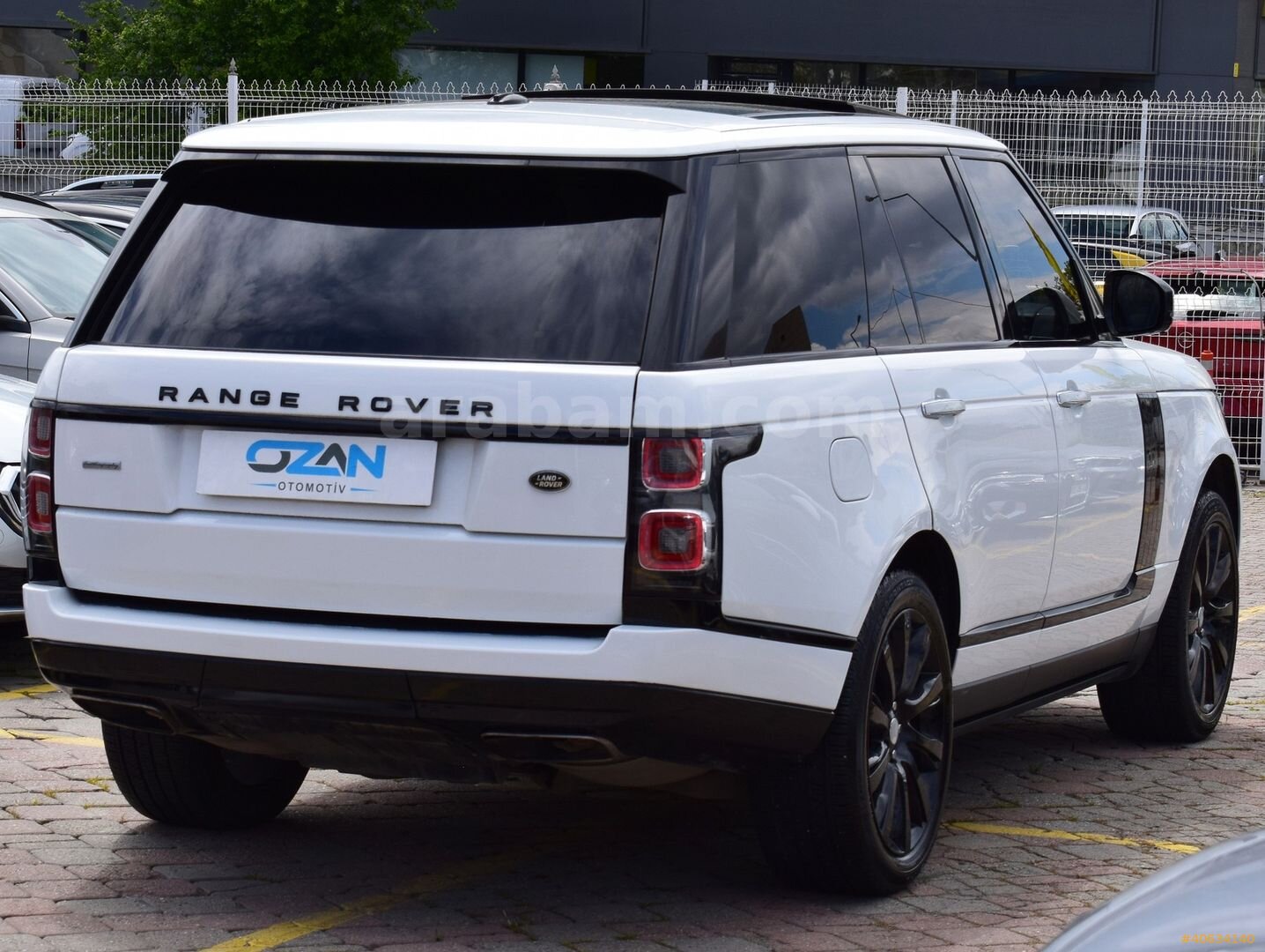 Galeriden Land Rover Range 3.0 TDV6 Autobiography 2015 Model İstanbul 360.000 km Beyaz 6