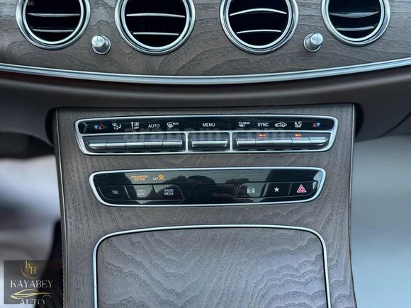 2022 MERCEDES E200D EXCLUSİVE CAM TAVAN-VAKUM-HAFIZA-ISITMA