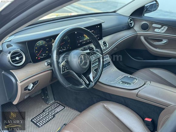 2022 MERCEDES E200D EXCLUSİVE CAM TAVAN-VAKUM-HAFIZA-ISITMA