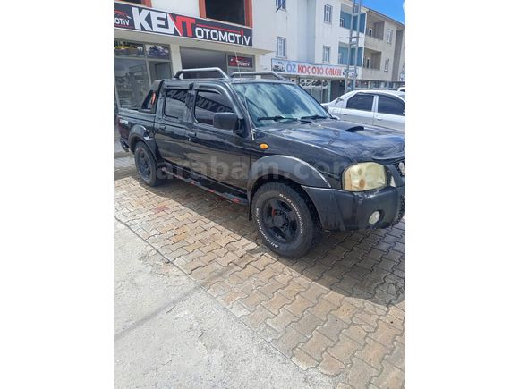 Galeriden Nissan Skystar 4x2 2004 Model Van