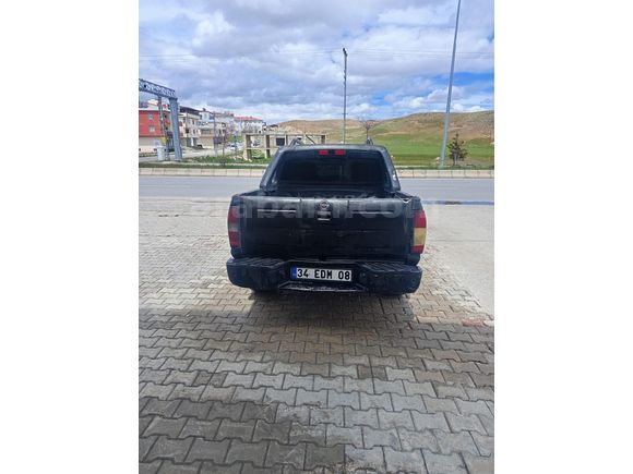 Galeriden Nissan Skystar 4x2 2004 Model Van