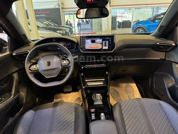 2025 PEUGEOT 2008 1.2 PURETECH ALLURE 