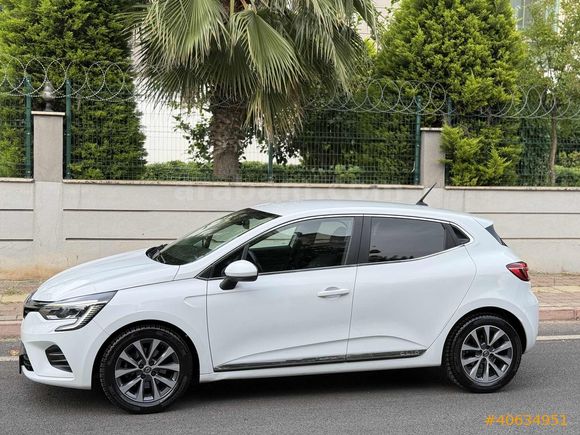 CLİO İCON OTOMATİK BEYAZ