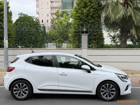 CLİO İCON OTOMATİK BEYAZ
