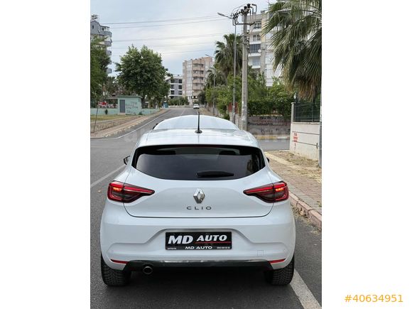 CLİO İCON OTOMATİK BEYAZ