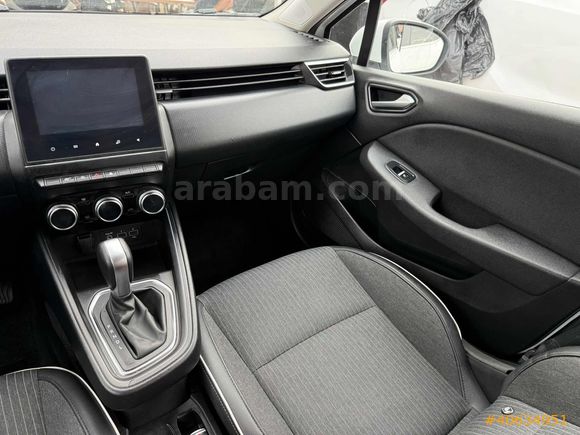 CLİO İCON OTOMATİK BEYAZ