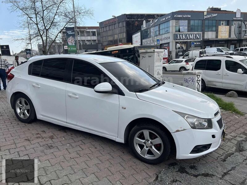 Galeriden Chevrolet Cruze 1.6 LT Plus 2012 Model İstanbul 266.000 km Beyaz
