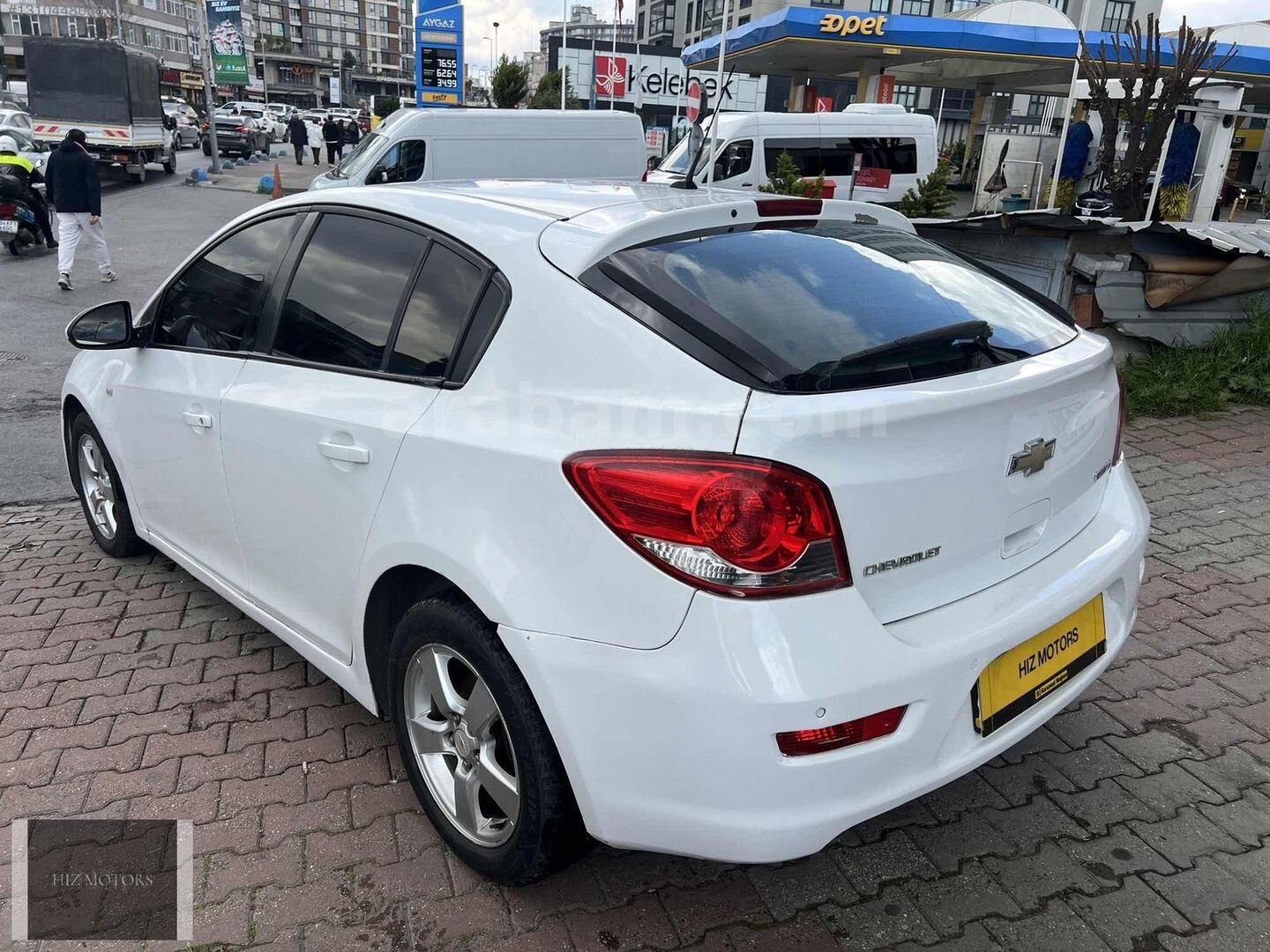 Galeriden Chevrolet Cruze 1.6 LT Plus 2012 Model İstanbul 266.000 km Beyaz 4