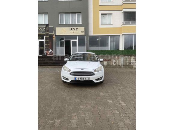 Sahibinden Ford Focus 1.6 Ti-VCT Trend X 2015 Model  271.000 km Beyaz