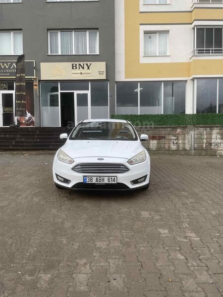 Sahibinden Ford Focus 1.6 Ti-VCT Trend X 2015 Model 271.000 km Beyaz