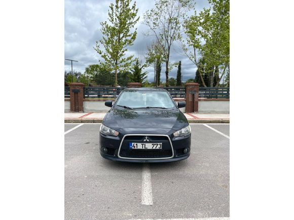 Sahibinden Mitsubishi Lancer 1.6 Invite 2011 Model