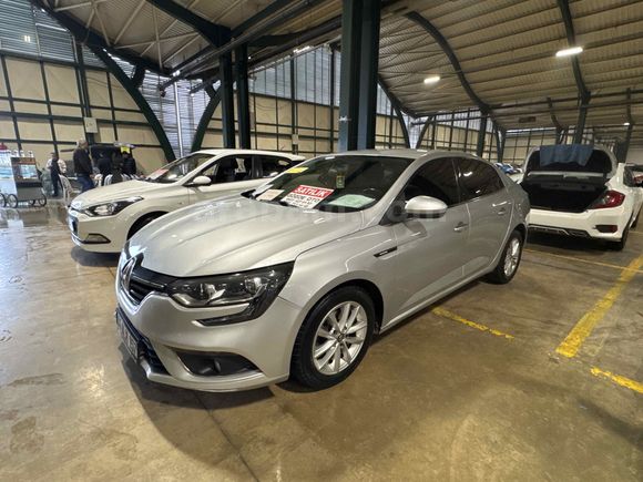 GOZDE OTODAN MEGANE 1.5 DCİ 2017 MODEL
