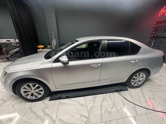 Sahibinden Skoda Octavia 1.6 TDI Style 2018 Model