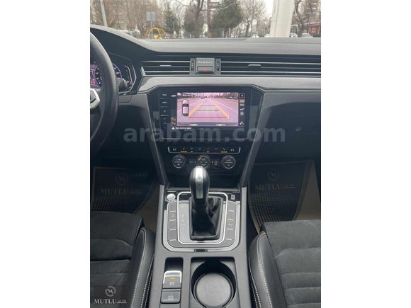 MUTLUDAN BOYASIZ HATASIZ 2020 PASSAT 1.6 TDI ELEGANCE SERVİS BKM