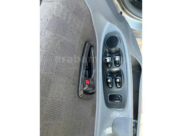 ŞİMŞEK AUTO'DAN HYUNDAİ ACCENT 1.3 BENZİNLİ 4 SİLİNDİR KLİMALI