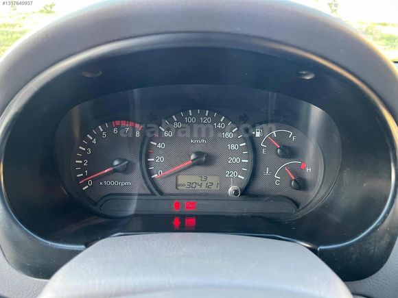 ŞİMŞEK AUTO'DAN HYUNDAİ ACCENT 1.3 BENZİNLİ 4 SİLİNDİR KLİMALI