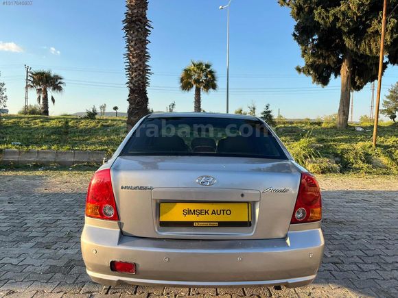 ŞİMŞEK AUTO'DAN HYUNDAİ ACCENT 1.3 BENZİNLİ 4 SİLİNDİR KLİMALI