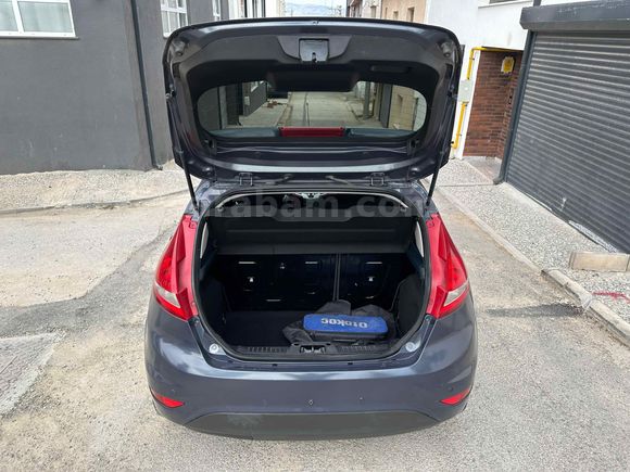 Sahibinden Ford Fiesta 1.4 Titanium 2011 Model 
