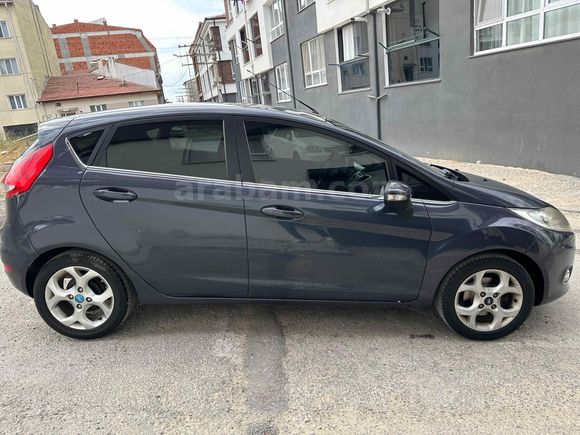 Sahibinden Ford Fiesta 1.4 Titanium 2011 Model 