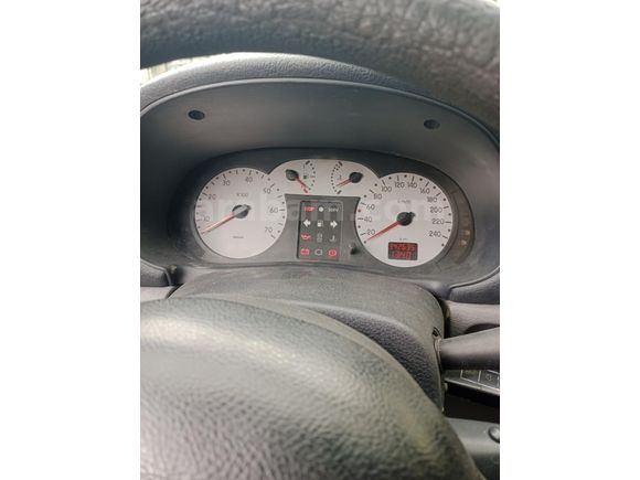 Sahibinden Renault Clio 1.4 Dynamique 2002 Model