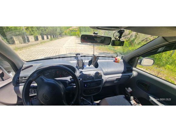 Sahibinden Renault Clio 1.4 RNA 2000 Model