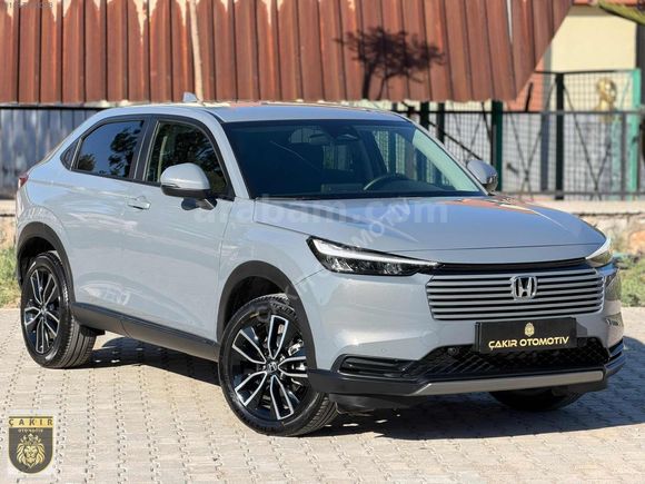 2025 HR-V HATASIZ BOYASIZ KAYITSIZ KOMPLE PPF GARANTİLİ !!