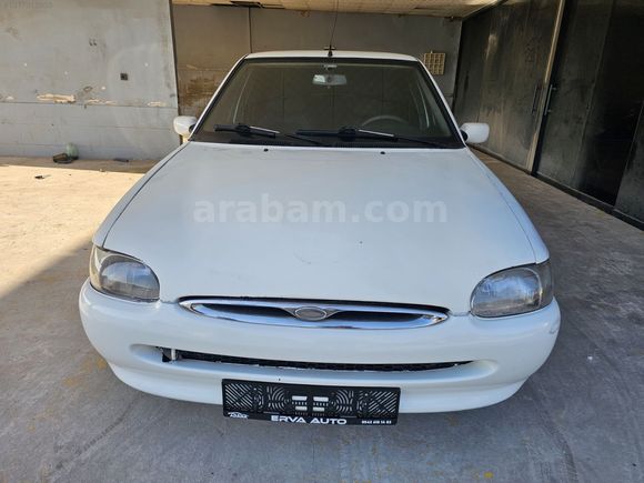 TEMİZ 1.6 KLİMALI FULL PAKET FORD