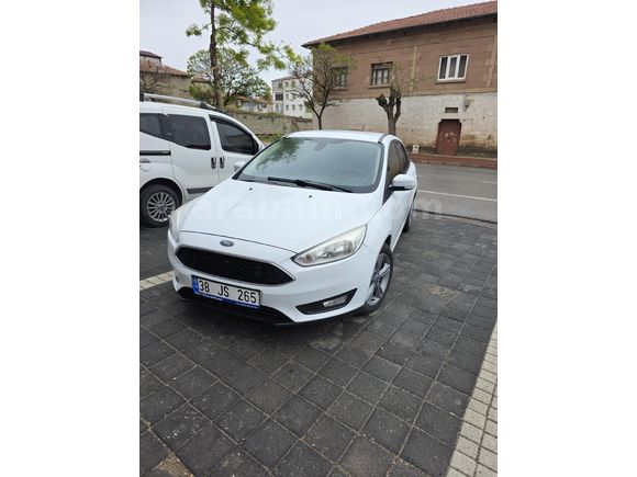 Sahibinden Ford Focus 1.6 Ti-VCT Style 2017 Model  97.000 km Beyaz