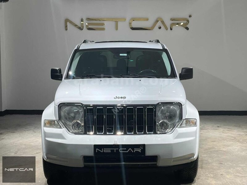 Galeriden Jeep Cherokee 2.8 CRD 2012 Model Eskişehir 180.000 km Beyaz