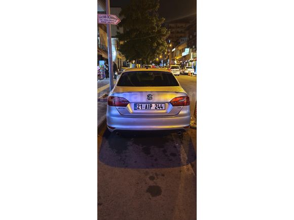 Sahibinden Volkswagen Jetta 1.6 TDi Highline 2012 Model  265.000 km Gri
