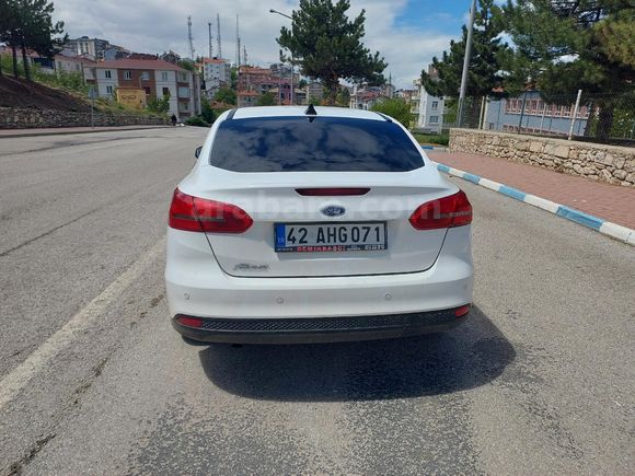 Sahibinden Ford Focus 1.6 TDCi Titanium 2015 Model