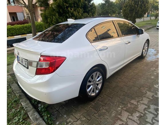 Memurdan Servis Bakımlı Düşük Km Honda Civic