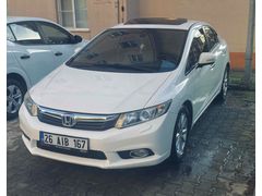 Memurdan Servis Bakımlı Düşük Km Honda Civic