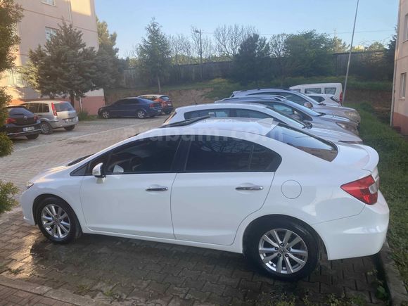 Memurdan Servis Bakımlı Düşük Km Honda Civic