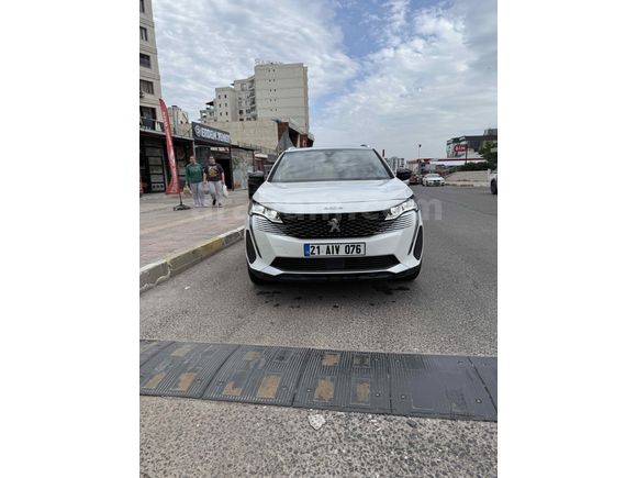 Sahibinden Peugeot 3008 1.5 BlueHDI Allure 2024 Model Diyarbakır 18.000 km Beyaz